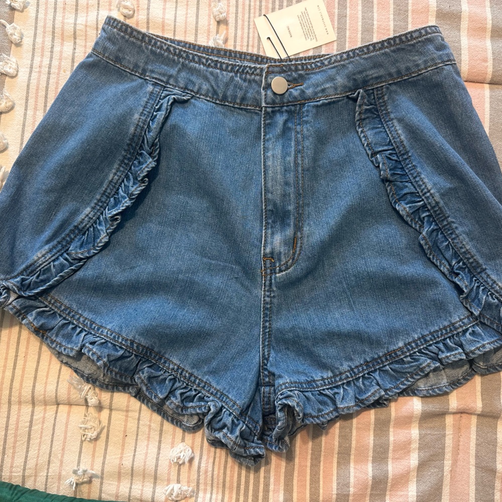 Stylish Blue Ruffle Denim Shorts